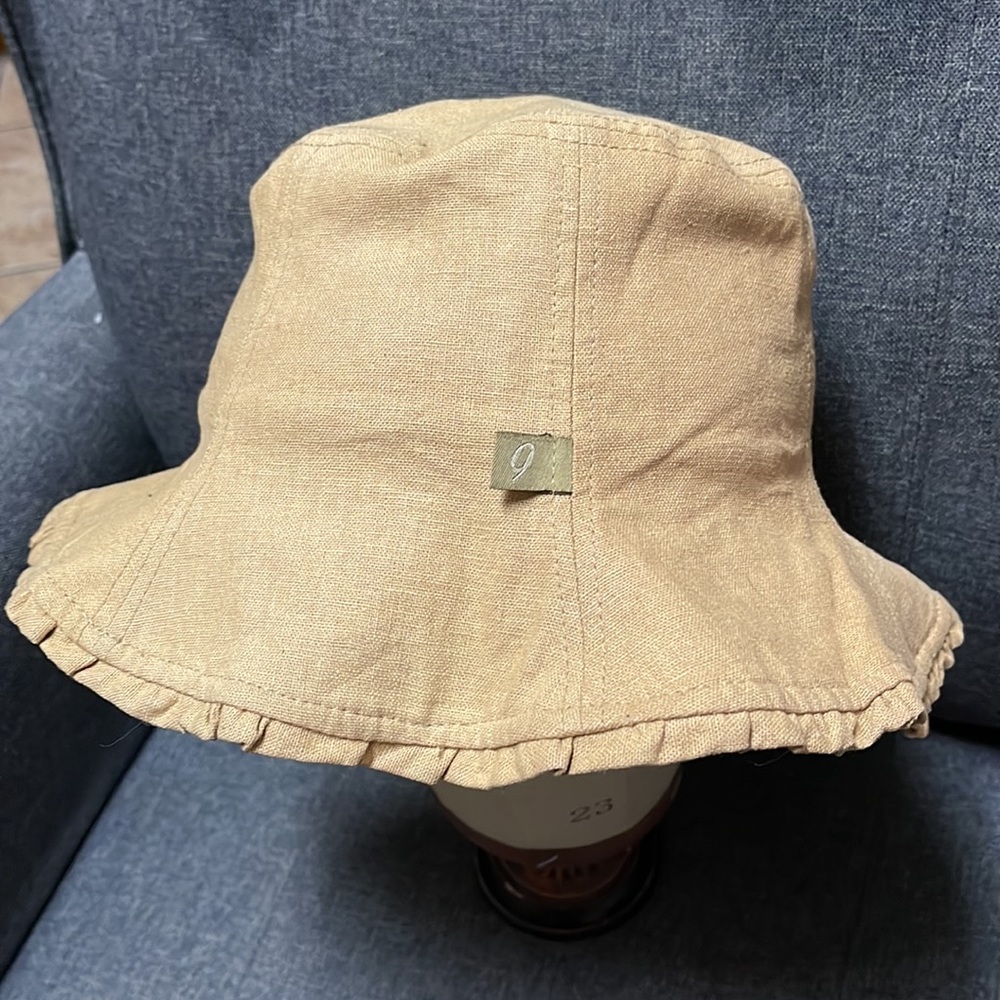 Reversible Linen Ruffle Hem Bucket Hat - Picture 6 of 10
